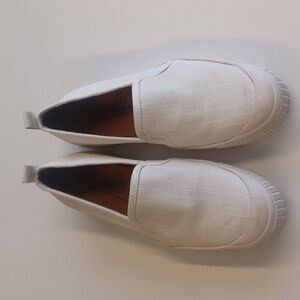 Ladies shoe by Zodiac